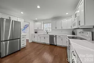 2431 Fox Hollow Rd, Mint Hill, NC 28227 - Photo 8