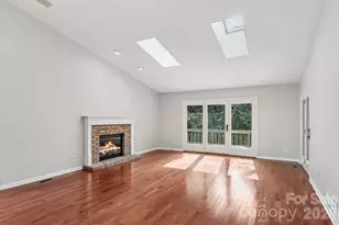 205 Wild Oak Ln, Hendersonville, NC 28791 - Photo 6