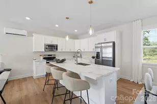 2100 Bombay Wy, Charlotte, NC 28208 - Photo 16