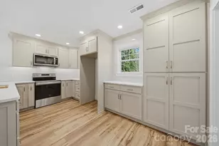 119 Birdsey St, Statesville, NC 28677 - Photo 8