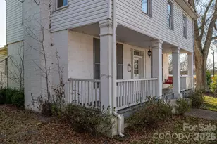 329 W Main St, Lincolnton, NC 28092 - Photo 4