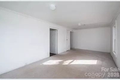 329 W Main Street, Lincolnton, NC 28092 - Photo 28