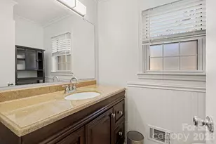 6035 Idlebrook Dr, Charlotte, NC 28212 - Photo 32