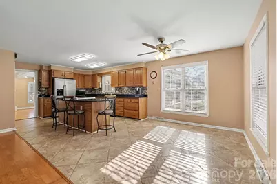 6035 Idlebrook Drive, Charlotte, NC 28212 - Photo 12