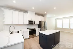 440 Spearfield Ln, Charlotte, NC 28205 - Photo 10