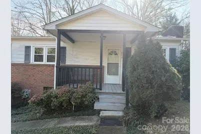 973 8th Avenue NW, Hickory, NC 28601 - Photo 1