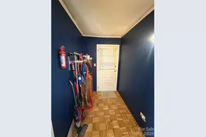 973 8th Avenue NW, Hickory, NC 28601 - Photo 16