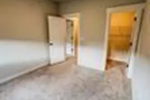 9512 Munsing Dr, Charlotte, NC 28269 - Photo 6