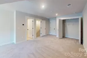 9512 Munsing Dr, Charlotte, NC 28269 - Photo 8