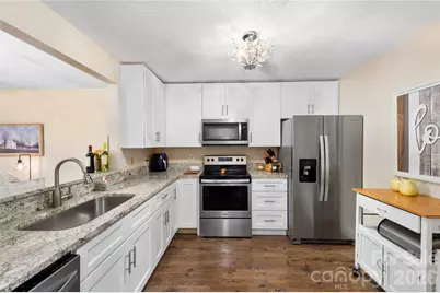 252 Wash Creek Drive #B, Hendersonville, NC 28739 - Photo 10