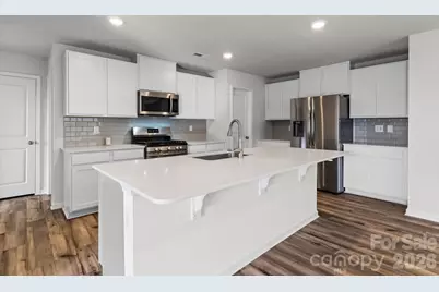 386 Hollingswood Drive, Statesville, NC 28625 - Photo 2