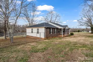 5573 Lennox Dr, Kings Mountain, NC 28086 - Photo 4