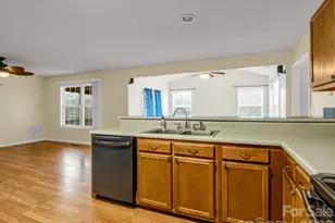 5573 Lennox Dr, Kings Mountain, NC 28086 - Photo 16