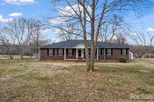 5573 Lennox Dr, Kings Mountain, NC 28086 - Photo 2