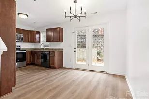 27 Barnett Shoals Dr, Weaverville, NC 28787 - Photo 8