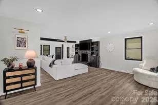 5323 Glenham Dr, Charlotte, NC 28210 - Photo 2