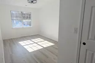 5976 Prescott Ct, Charlotte, NC 28269 - Photo 8