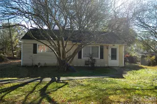 1017 Nations Dr, Charlotte, NC 28217 - Photo 1