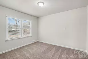 3431 Shamrock Dr, Charlotte, NC 28215 - Photo 20