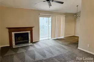 2802 Iron Gate Ln, Charlotte, NC 28212 - Photo 2