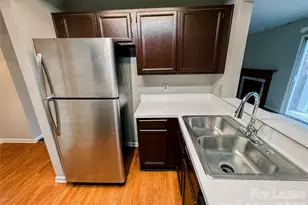 2802 Iron Gate Ln, Charlotte, NC 28212 - Photo 4