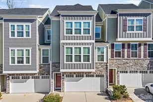 949 Portrush Ln, Tega Cay, SC 29708 - Photo 2