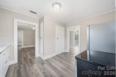 2036 4th Street NE, Hickory, NC 28601 - Photo 18