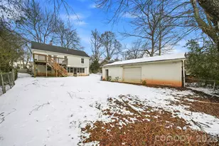 2036 4th St NE, Hickory, NC 28601 - Photo 34