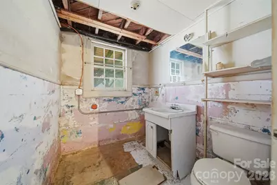 2036 4th Street NE, Hickory, NC 28601 - Photo 30