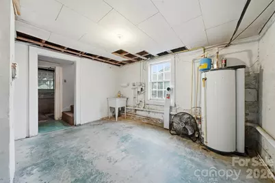 2036 4th Street NE, Hickory, NC 28601 - Photo 28