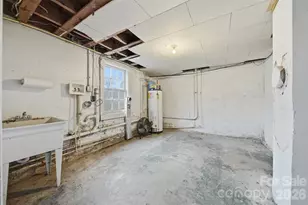 2036 4th St NE, Hickory, NC 28601 - Photo 28