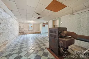 2036 4th St NE, Hickory, NC 28601 - Photo 26