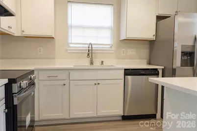 6803 Juniper Tree Street, Charlotte, NC 28215 - Photo 4