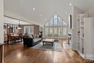 122 Broadmoor Dr, Flat Rock, NC 28731 - Photo 8