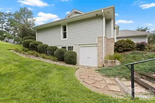 128 Broadmoor Dr, Flat Rock, NC 28731 - Photo 34