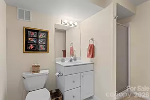 128 Broadmoor Dr, Flat Rock, NC 28731 - Photo 36