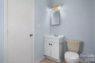 519 W Water St, Lincolnton, NC 28092 - Photo 8