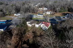 519 W Water St, Lincolnton, NC 28092 - Photo 12