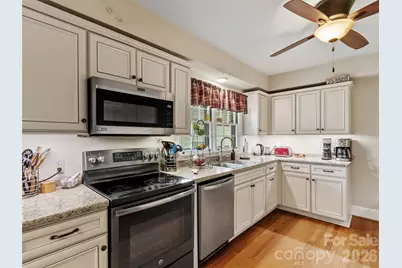 506 W Main Street, Burnsville, NC 28714 - Photo 22