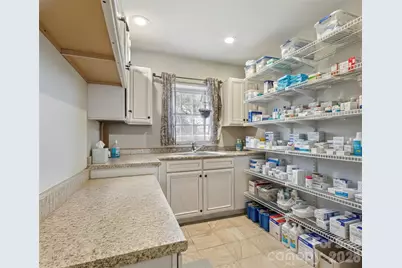 506 W Main Street, Burnsville, NC 28714 - Photo 44