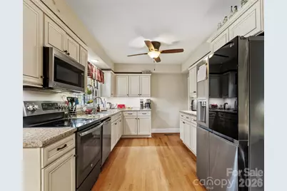 506 W Main Street, Burnsville, NC 28714 - Photo 18