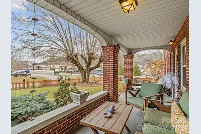 506 W Main Street, Burnsville, NC 28714 - Photo 16