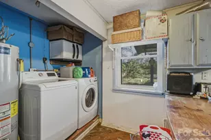 3030 Shannon St, Sharon, SC 29742 - Photo 6