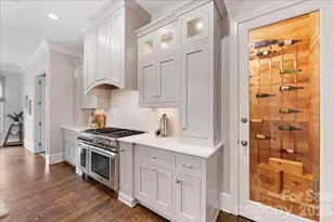 2800 Wintergreen Dr, Charlotte, NC 28211 - Photo 12