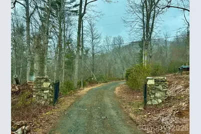 000 Orchard View Trail #11, Spruce Pine, NC 28777 - Photo 4