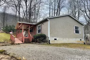 23 Mahan Ln, Waynesville, NC 28786 - Photo 4