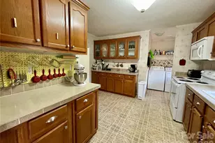 23 Mahan Ln, Waynesville, NC 28786 - Photo 12