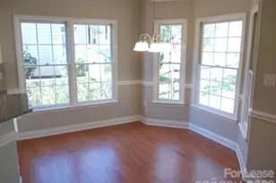 6223 Hickory Cove Ln, Charlotte, NC 28269 - Photo 8