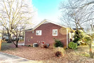 825 Hamrick St, Shelby, NC 28152 - Photo 2