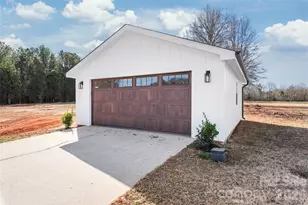 11956 Sam Black Rd, Midland, NC 28107 - Photo 18